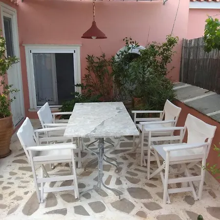 Maria-syros בית הארחה