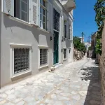 Maria-syros 3*