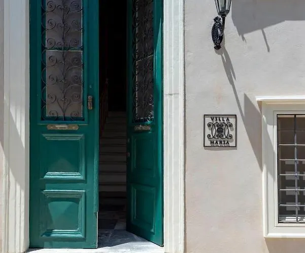 Maria-syros 招待所 3*